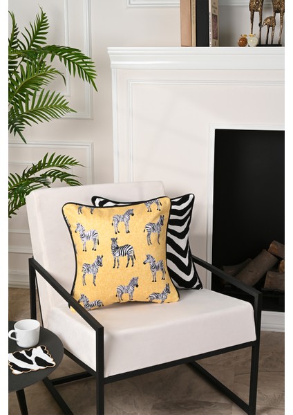 Zebra Tasarımlı Deri Fitilli Sarı Kırlent Kılıfı 43X43CM fırsatları
