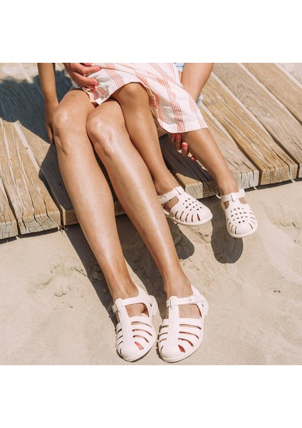 Kız Çocuk PVC Sandalet – Yuvarlak Burunlu, Cırt Cırtlı, Kauçuk Tabanlı, Yaz ve Günlük Kullanıma Uygun indirimleri