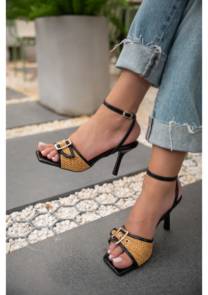 Treador Siyah Hasır Detay Tokalı Kadın Topuklu Ayakkabı
