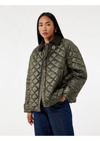 Cepli Fermuarlı Kruvaze Yaka Uzun Kollu Su Itici Kapitone Kısa Ceket