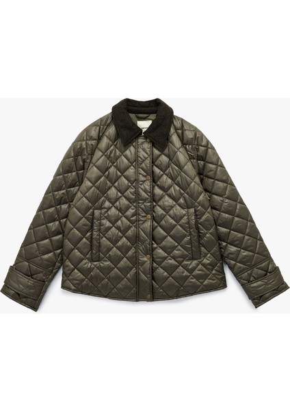 Cepli Fermuarlı Kruvaze Yaka Uzun Kollu Su Itici Kapitone Kısa Ceket modelleri