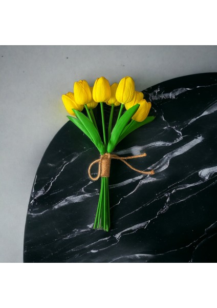 Sarı Islak Görünümlü 8'li Yapay Lale Demeti 30 cm – Ev ve Ofis Dekorasyonu için Gerçekçi ve Şık Tasarım