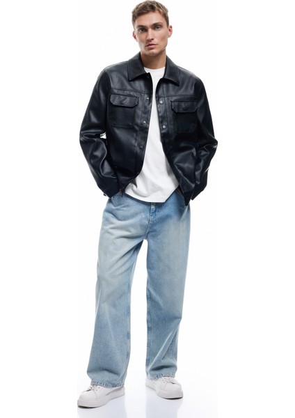 Klasik Yaka Kapaklı Cep Detaylı Uzun Kollu Slim Fit Suni Deri Ceket fiyatları