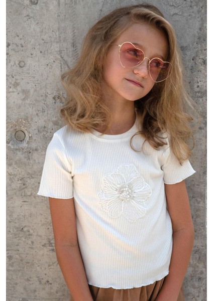 Kız Çocuk Tişört Tül Çiçek Armalı Boncuk Aksesuarlı Kemer Boy 8-14 Yaş, Ekru