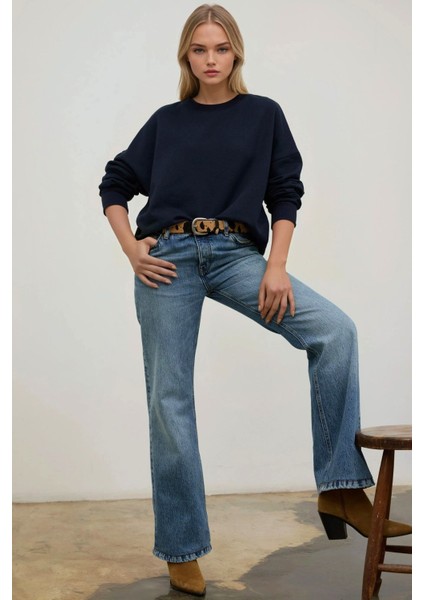 Kadın Oversize Bisiklet Yaka Basic Sweatshirt Lacivert indirimleri