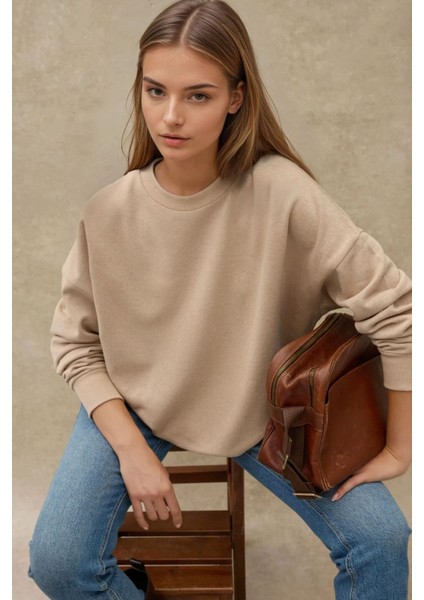 Kadın Oversize Bisiklet Yaka Basic Sweatshirt Natural