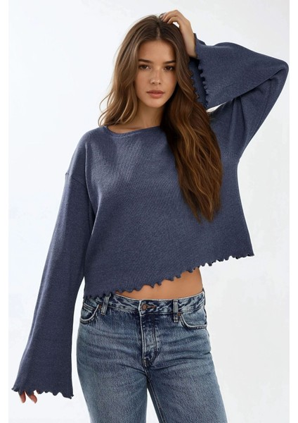 Kadın Oversize Kol ve Etek Ucu Detaylı Uzun Kollu Tişört Lacivert fiyatları