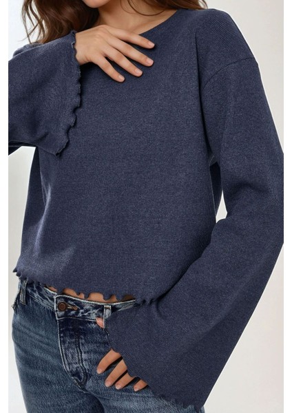 Kadın Oversize Kol ve Etek Ucu Detaylı Uzun Kollu Tişört Lacivert modelleri