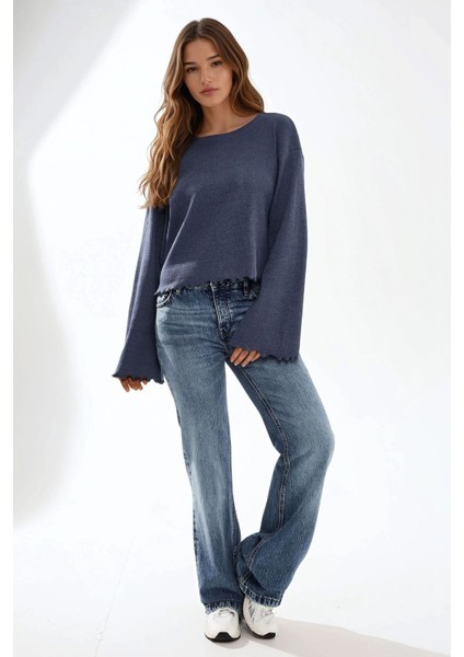 Kadın Oversize Kol ve Etek Ucu Detaylı Uzun Kollu Tişört Lacivert fırsatları
