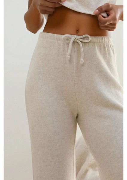 Kadın Bağcıklı Yumuşak Dokulu Örme Pantolon Krem Doğal indirimleri