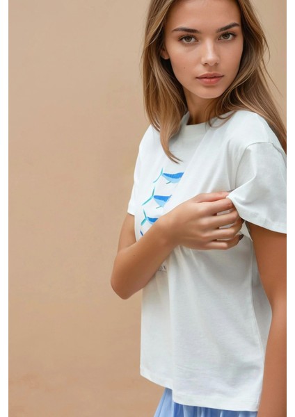 Kadın Baskı Detaylı Regular Fit Bisiklet Yakalı %100 Pamuklu T-shirt Blue modelleri
