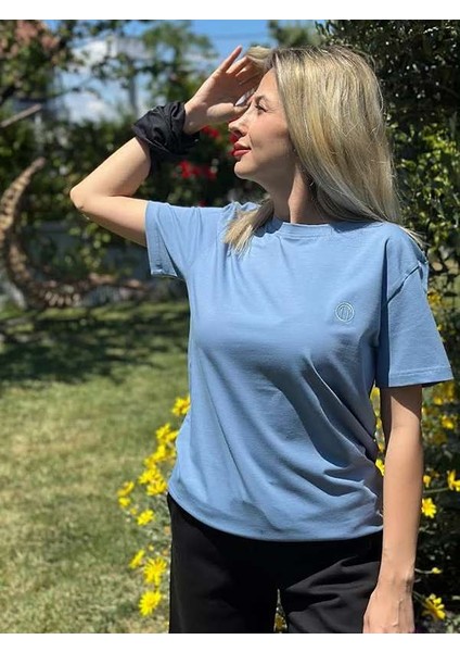 Regular Fit Bisiklet Yaka %100 Pamuk Kısa Kol Unisex Basic Mavi Tişört