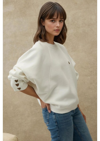 Kadın İşlemeli Pamuklu Sweatshirt Tozlu Beyaz modelleri