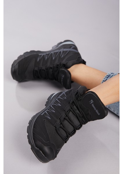 TB601 Outdoor Trekking Bot – Kauçuk Tabanlı, Düz Topuklu, Rahat ve Dayanıklı Erkek Yürüyüş Ayakkabısı