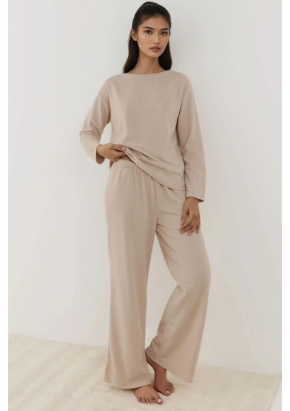 Kadın Yumuşak Dokulu Rahat Kesim Örme Pijama Takımı Natural