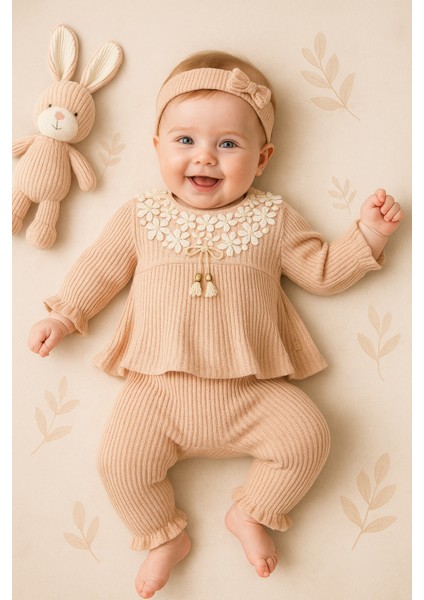 0-3 Ay Kız Bebek Yeni Doğan, Kupür Yakalı Önü Boncuk Fiyonklu 5'li Hastane Çıkışı Zıbın Seti