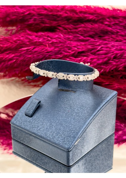 925 Ayar Gümüş Spor Baget Sıralı Taşlı Trend Kadın Bileklik fiyatları