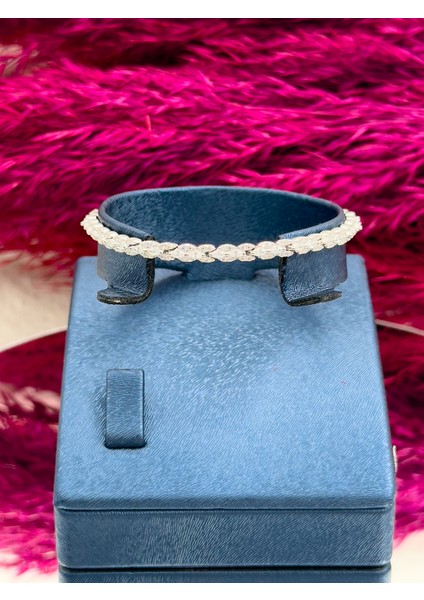 925 Ayar Gümüş Sıralı Taşlı Baget Zarif Kadın Bileklik fiyatları