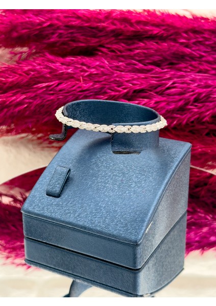 925 Ayar Gümüş Sıralı Taşlı Baget Zarif Kadın Bileklik modelleri