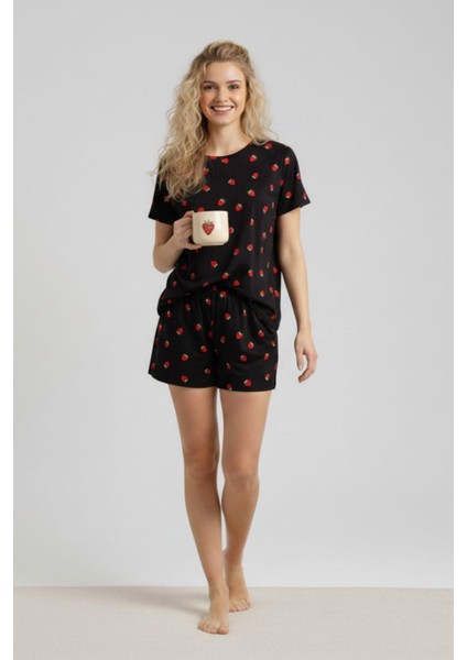 Siyah Çilek Desenli Kadın Pijama Takımı 3409