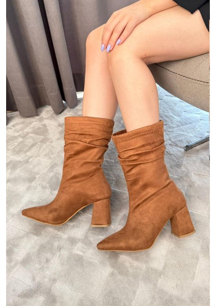 Kadın Nomire Taba Süet Büzgülü Sivri Burun Kalın Topuklu Bot indirimleri