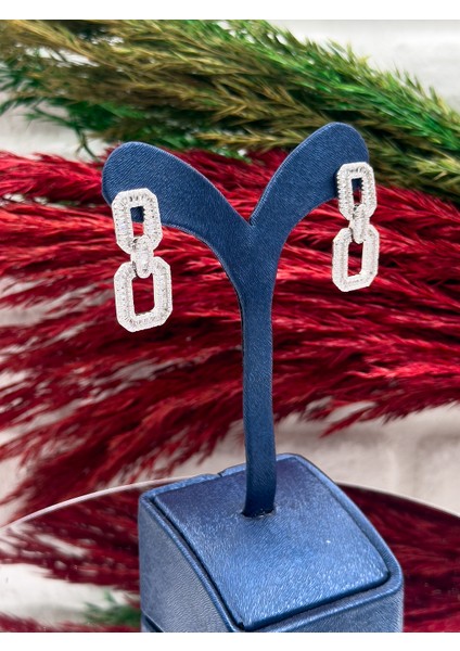 925 Ayar Gümüş Baget Taşlı Zarif Kadın Küpe