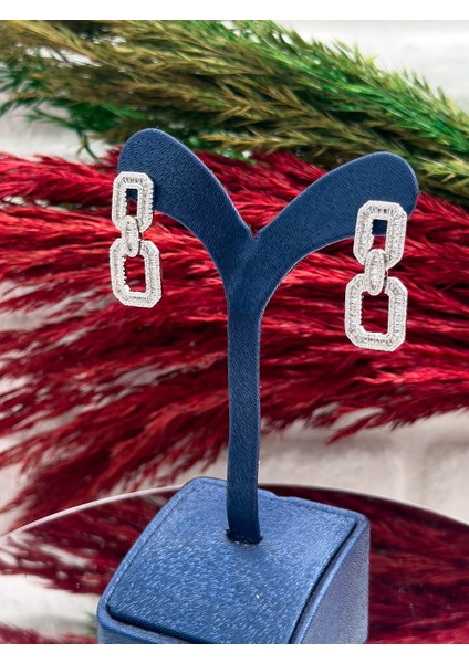 925 Ayar Gümüş Baget Taşlı Zarif Kadın Küpe fiyatları