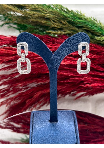 925 Ayar Gümüş Baget Taşlı Zarif Kadın Küpe modelleri