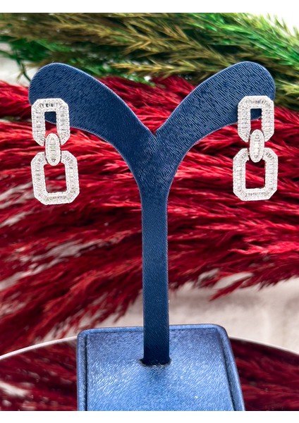 925 Ayar Gümüş Baget Taşlı Zarif Kadın Küpe fırsatları