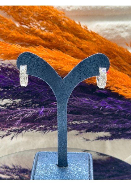 925 Ayar Gümüş Pırlanta Işçiliği Zirkon Taşlı Halka Trend Kadın Küpe indirimleri