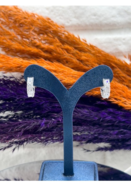 925 Ayar Gümüş Pırlanta Işçiliği Zirkon Taşlı Halka Trend Kadın Küpe