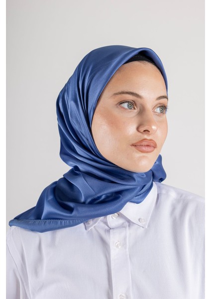 Düz Kristal Kumaş Eşarp - Kaymaz, Şık, Tok Duran | Günlük & Abiye Uyumlu