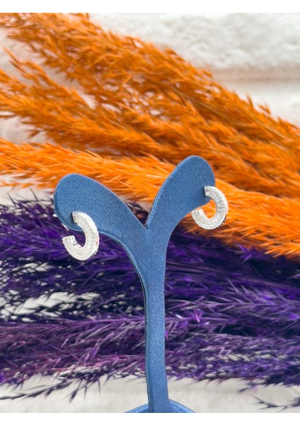 925 Ayar Gümüş Baget Taşlı Yarım Halka Zarif Kadın Küpe modelleri