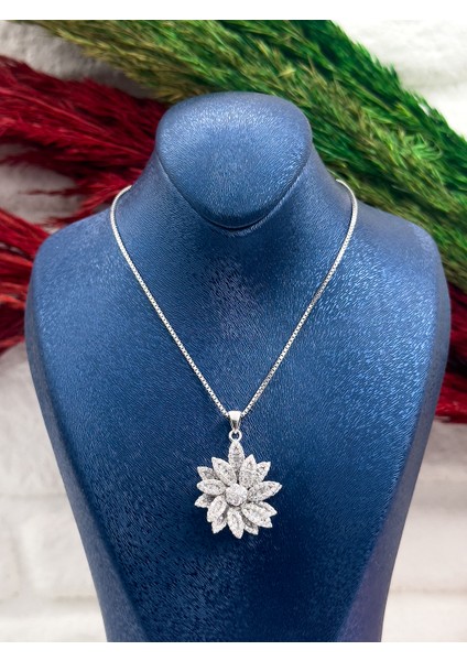 925 Ayar Gümüş Lotus Modeli Zarif Zirkon Taşlı Kadın Kolye fiyatları