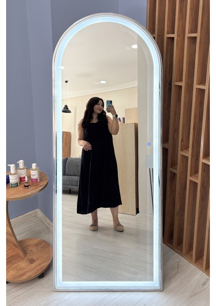 LED Işikli Gümüş Metal Çerçeveli Influencer ve Ayaklı Boy Aynası 180 x 70 cm fiyatları