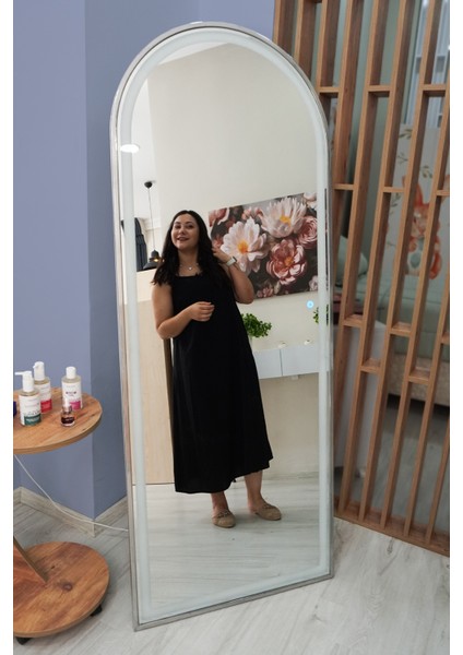 LED Işikli Gümüş Metal Çerçeveli Influencer ve Ayaklı Boy Aynası 180 x 70 cm fırsatları