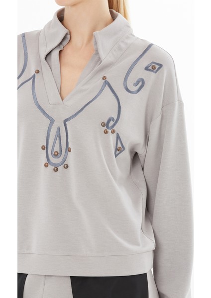 Aksesuarlı Nakış Detaylı Bluz modelleri