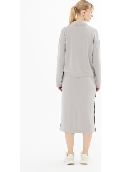 Aksesuarlı Nakış Detaylı Bluz fırsatları