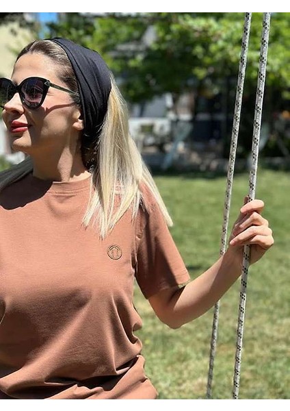 Regular Fit Bisiklet Yaka %100 Pamuk Kısa Kol Unisex Basic Kahve Tişört indirimleri