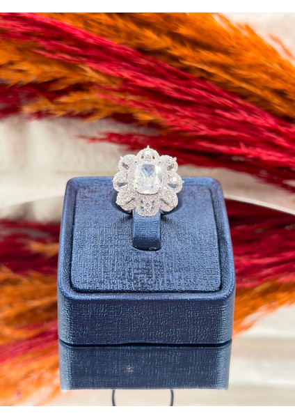 925 Ayar Gümüş Pırlanta Montürlü Zirkon Taşlı Baget Popüler Kadın Yüzük modelleri