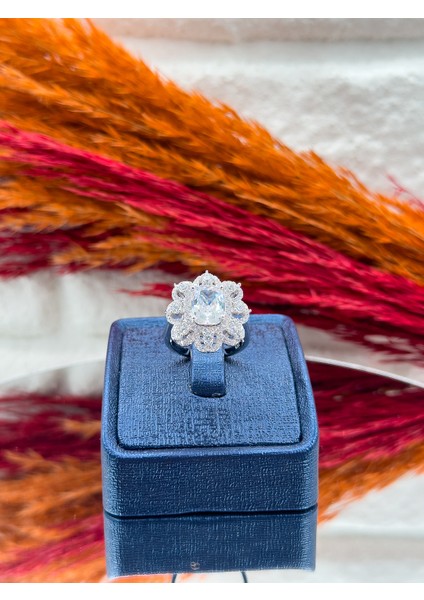 925 Ayar Gümüş Pırlanta Montürlü Zirkon Taşlı Baget Popüler Kadın Yüzük indirimleri