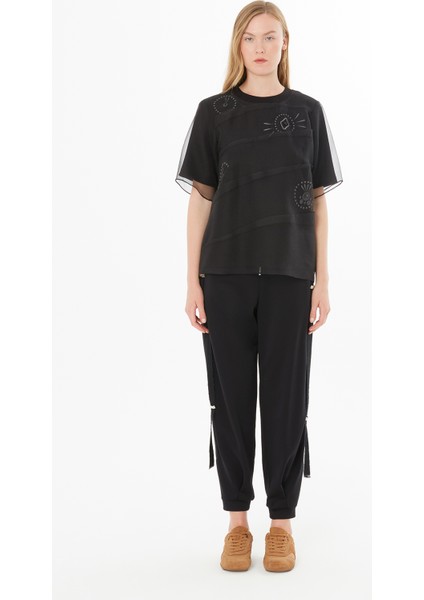 Transparan Detaylı Nakışlı Işlemeli Bluz