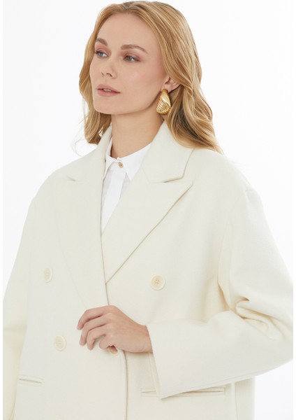 Yün Karışımlı Yüksek Yakalı Kısa Kaban fiyatları