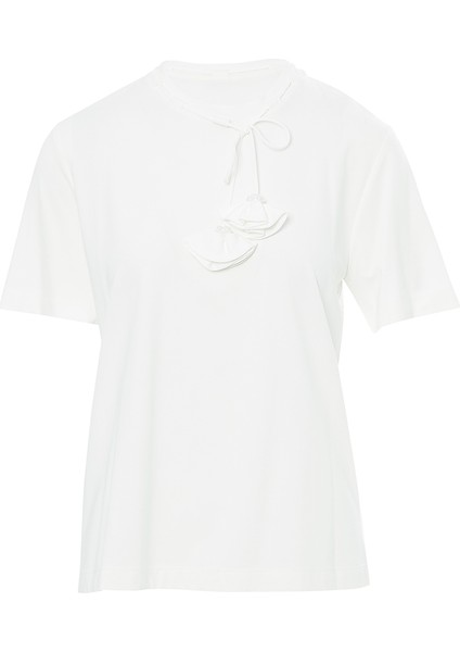 Minimalist Aksesuar Detaylı Bluz