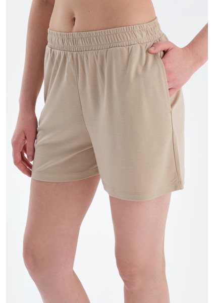 Taş Beli Kordonlu Şort indirimleri