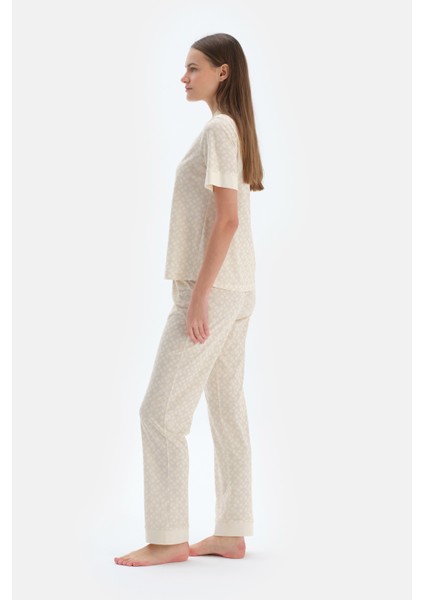 Açık Sarı Halat Desenli Gömlek Pantolon Pijama Takımı modelleri