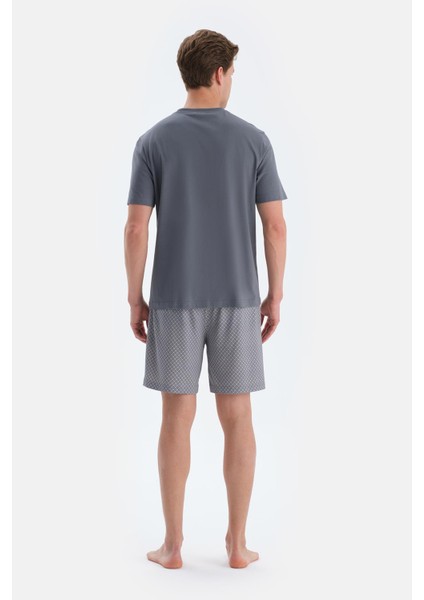 Indigo Baskı ve Dikiş Detaylı Tişört Şort Pijama Takımı fiyatları