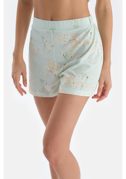 Açık Yeşil Çiçek Baskılı Penye Modal Gömlek Şort Pijama Takımı indirimleri