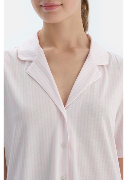 Açık Pembe Nakış Detaylı Çizgili Penye Modal Gömlek Şort Pijama Takımı indirimleri