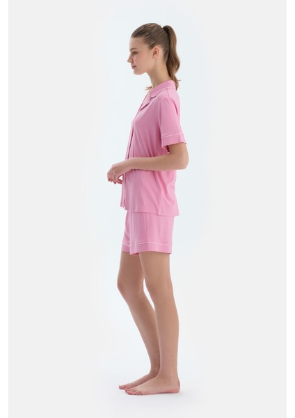 Pembe Biye ve Nakış Detaylı Viskon Gömlek Şort Pijama Takımı modelleri